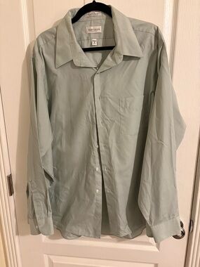 Van Heusen Mint Green Long-Sleeve Button-Down Shirt size 18 neck
